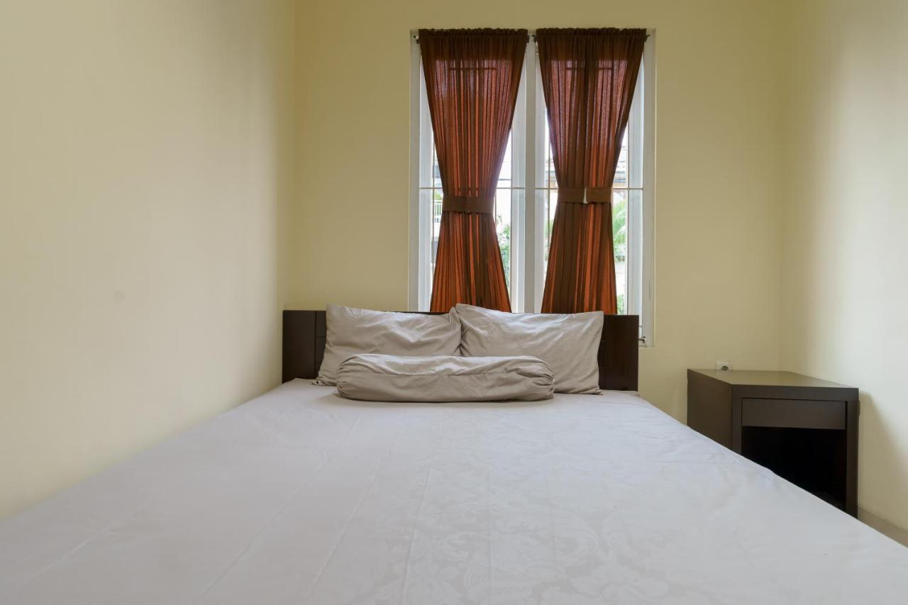Dago Suites Syariah Cikarang Mitra Reddoorz Бекаси Экстерьер фото
